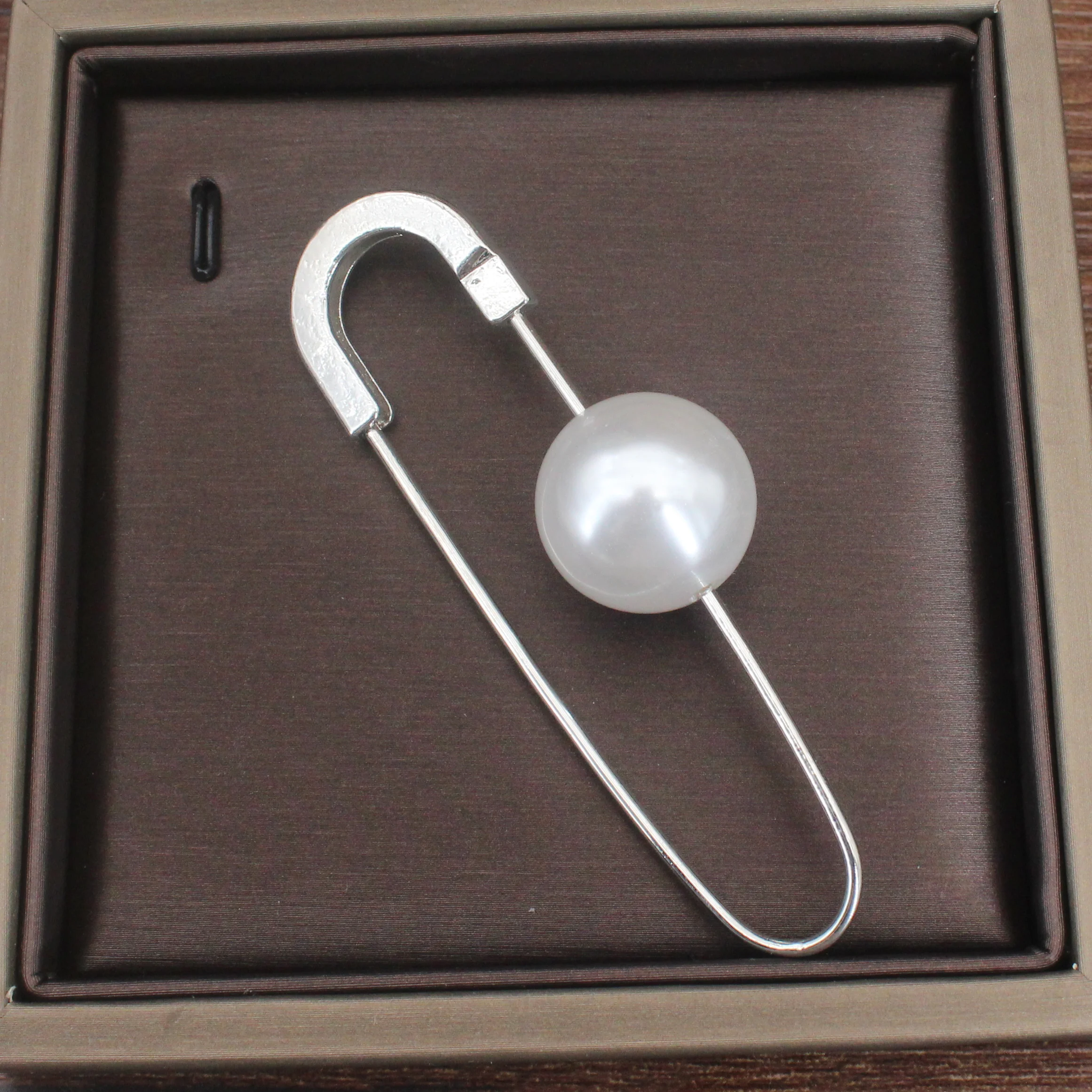 Beads Safety Pins Vintage Fashion Simulated Pearl Brooch Pin Jewelry Ornaments for Scarf Coat Bag Garment Decoration Accessories