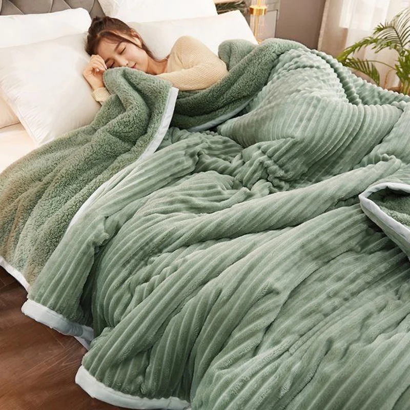 Three-layer reinforced coral velvet magic blanket, winter light colored artificial mink blanket, flannel bedding.