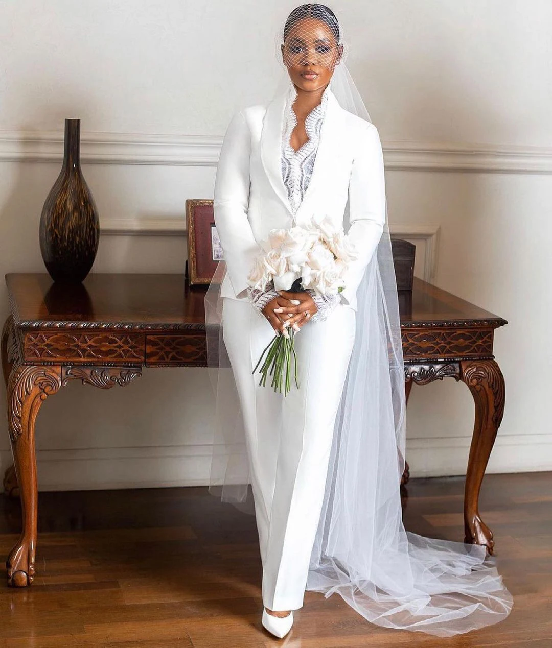 Women Wedding Suit Custom Made with Lace Edge Simple Beach Wedding Dress Jacket Pants Suit Summer Robes De Mariée