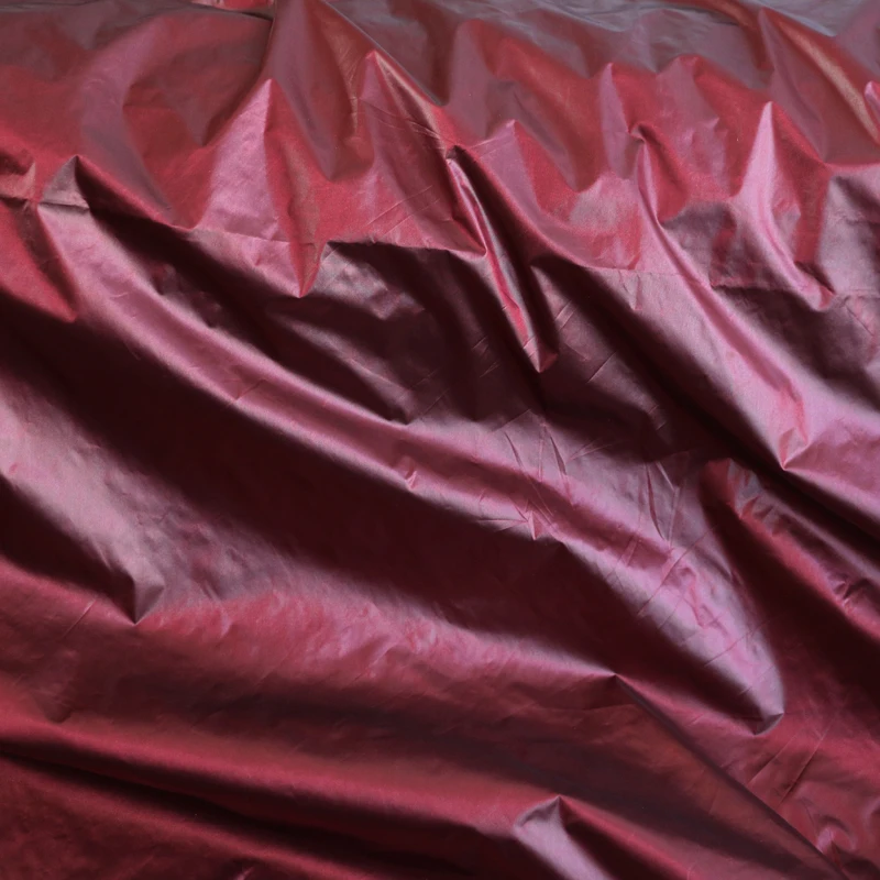 100 cm * 148 cm glänzendes, nach unten beweisendes Material, Stoffschattierung, blaue Burgunder-Nylon-Textilien, Cired – Detail 11