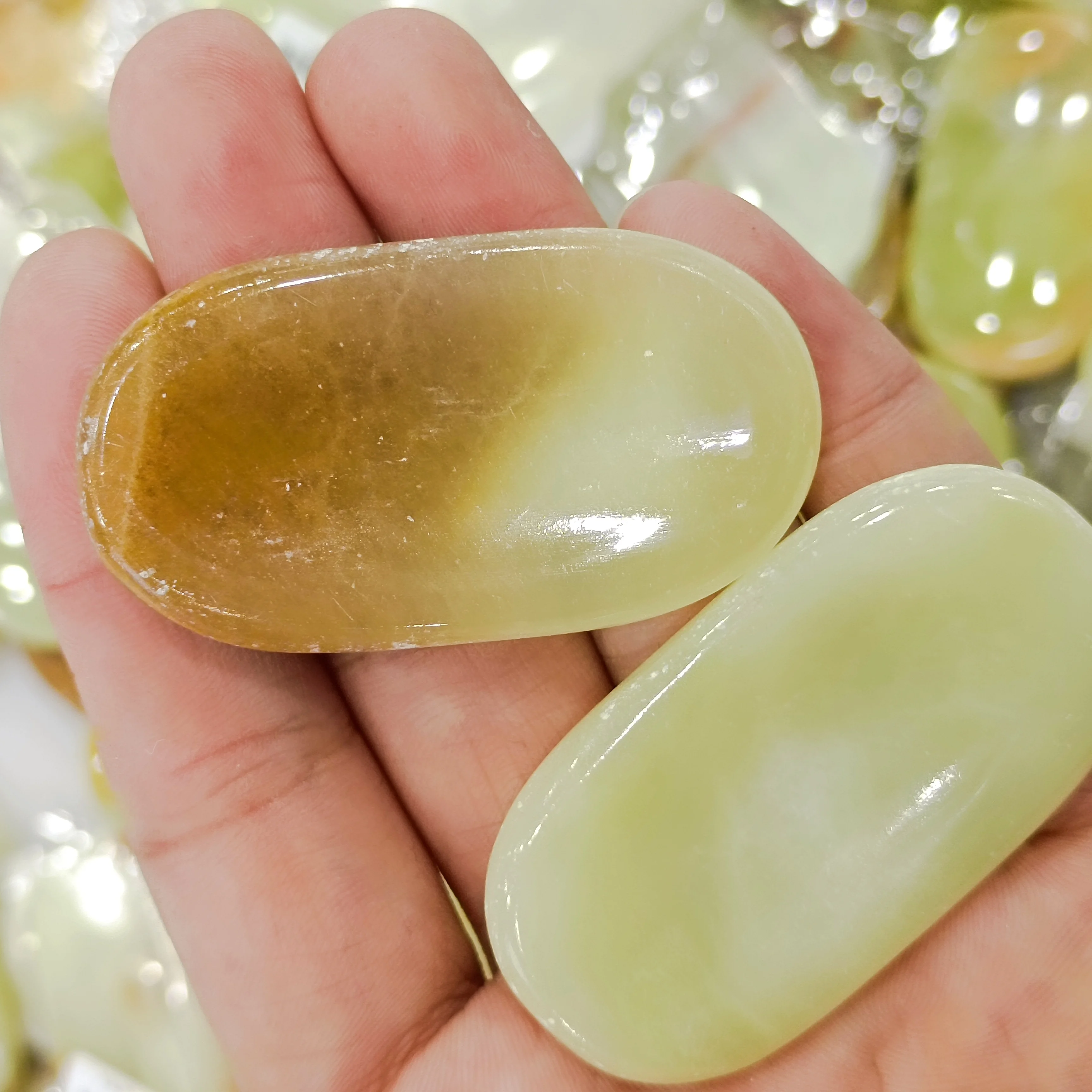 1pc Natural Afghan finger massage Thumb-shaped nepenthe water drop concave energy healing stone crystals palm gifts