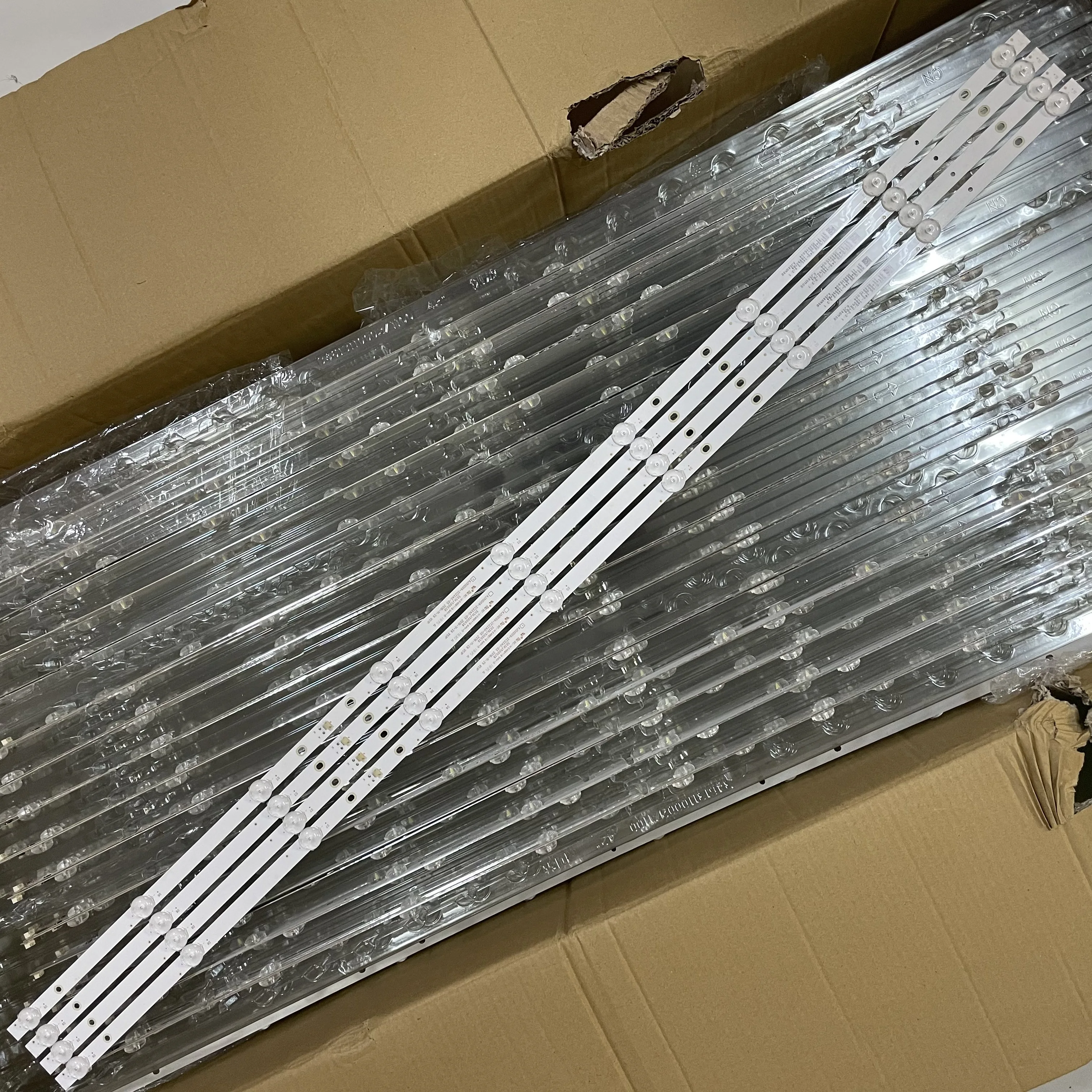 Listwa oświetleniowa LED dla HPK950 KJ50D09-ZC22AG-05E 303 kj500038