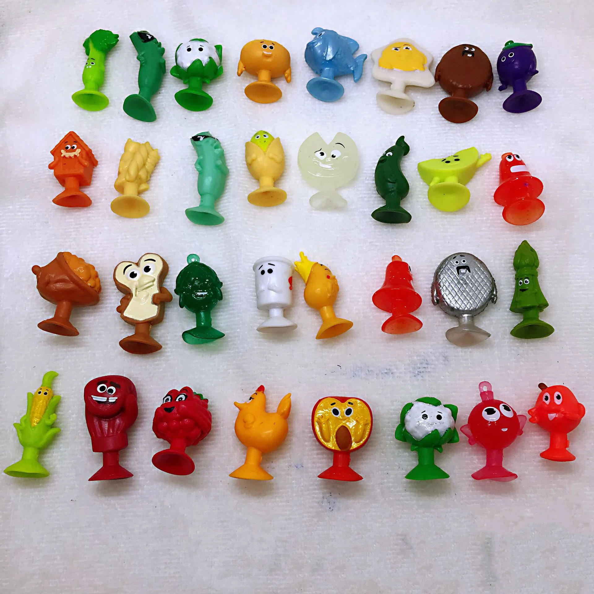 10-100Pcs Random Mini Vegetable Action Figure Sucker Toys Decorative Collectibles Fruit Minifigure Capsule Toys for Child Gift