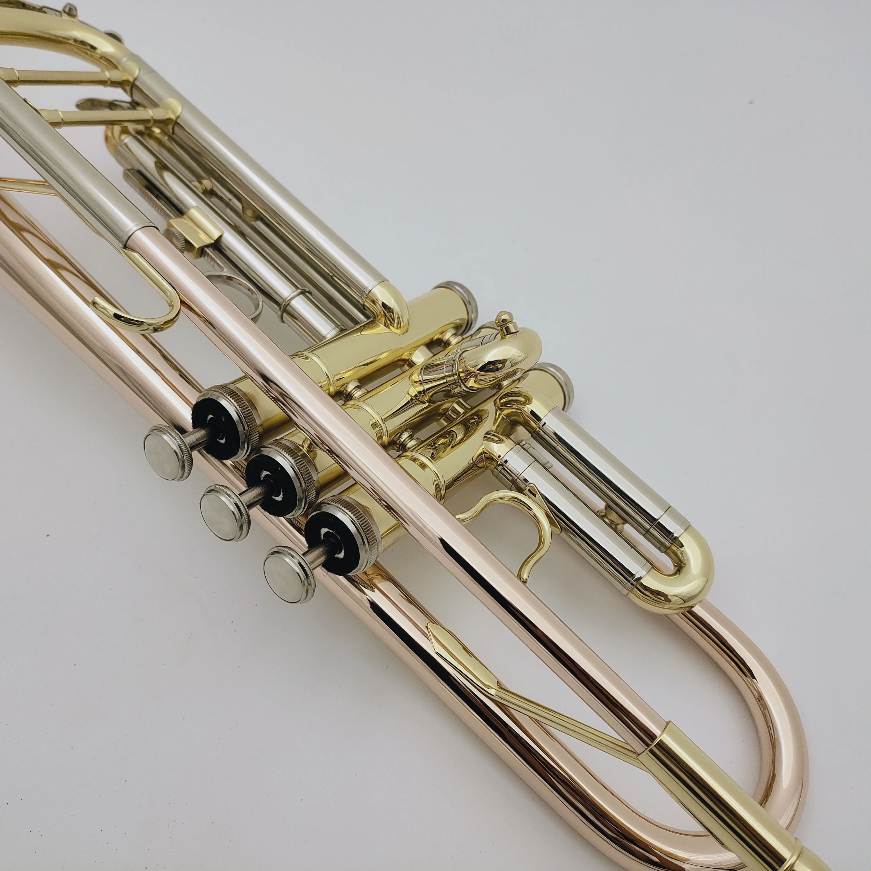 Advanced High Quality Falling Tune Bb Trumpet Lacquer gold Musical instruments Professional  Mouthpiece And Case