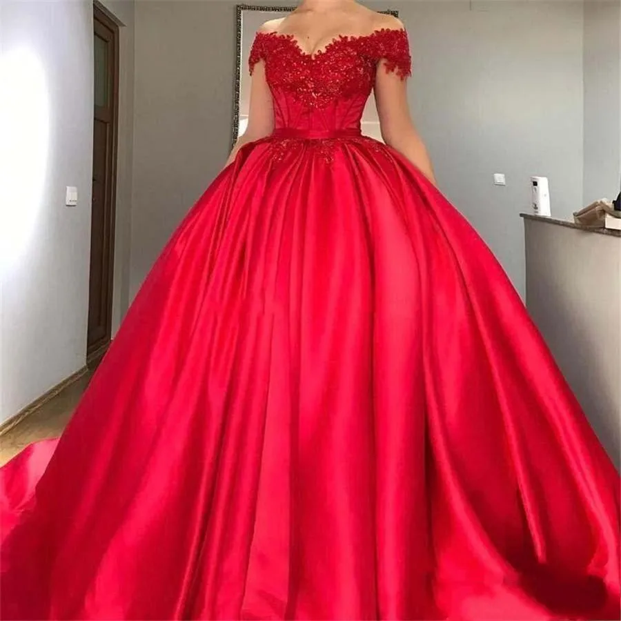 

Modest Off Shoulder Red Ball Gown Quinceanera Dresses Appliques Beaded Satin Corset Lace Up Prom Party Sweet Sixteen