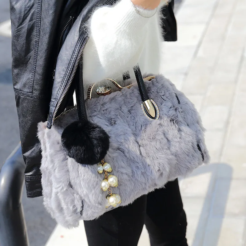 2024 winter new  bag 100% rabbit fur shoulder bag winter fashion ladies Plush Diamond ball tassel luxury women designer handbags