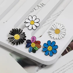 Mix Styles Cute Badge Flower Enamel Daisy Trendy Brooch Flower Pins Women Korea Lovely Butterfly Sunflower Bag Hat Pins Gift