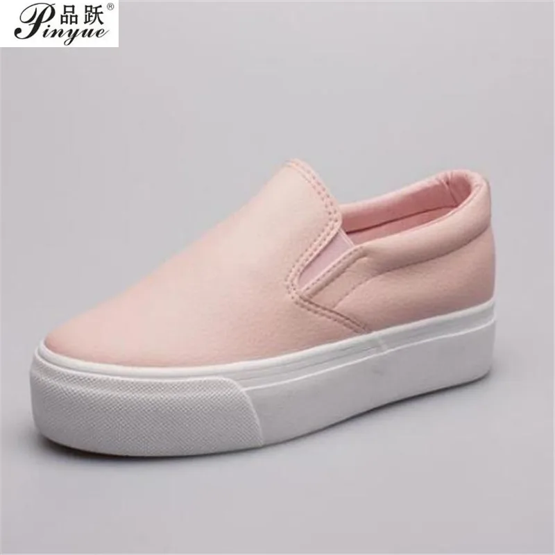 NEW hot  fashion Brand Women cartoon Loafers Flats Shoes Woman Casual Slip on Platform Shoes Ladies Comfort shoes Size 35-40