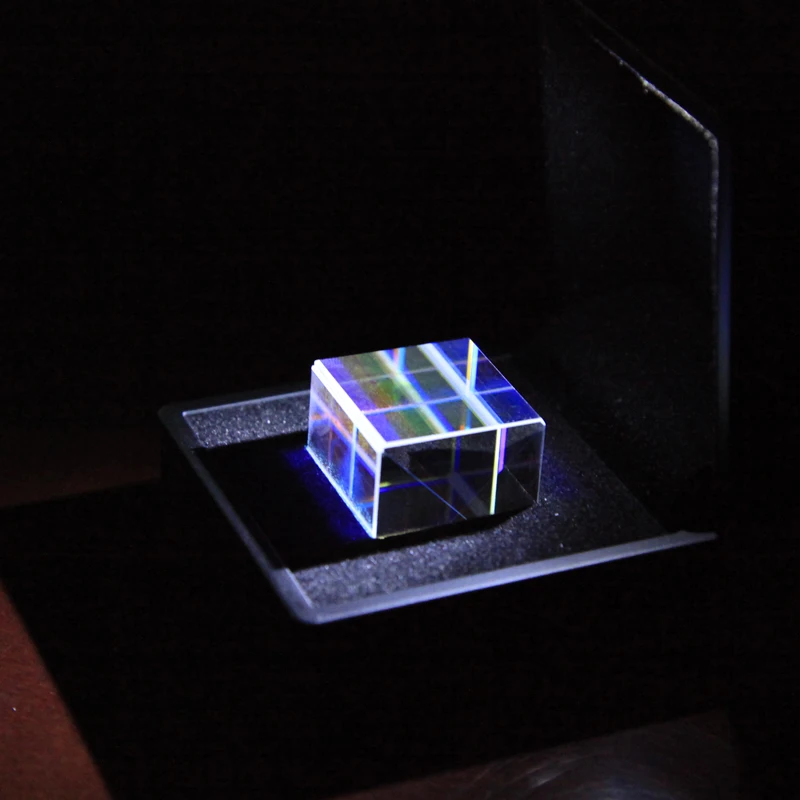 23*23*23mm Color Prism Cube Light Gift, Combined Color with Same Size Light Box, Optical Science Experiment Puzzle