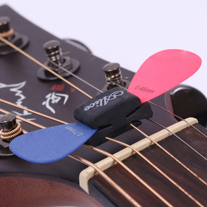 1Pc Guitar picks clip String clamp Guitar Accessories Black Rubber Guitar Pick Holder Fix On Headstock For Guitar Bass Ukulele