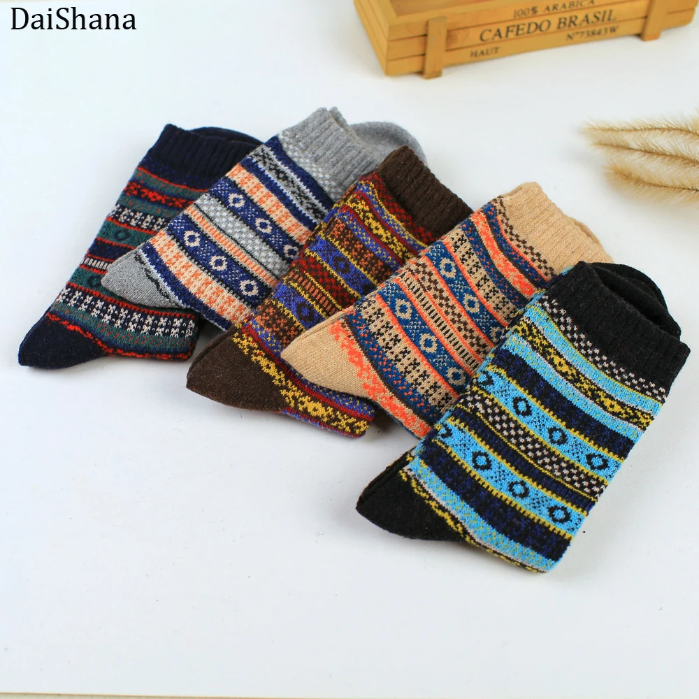 DaiShana 1 pair New Winter Casual Men Socks Thick Warm Rabbit Wool Socks Retro Style Christmas Socks Colorful Socks Gift ZB138