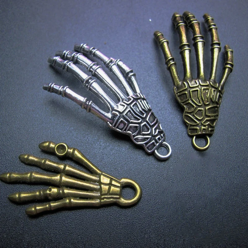 Skeleton Hand Bones Pendant Steam Punk Hanger For Necklace Braelet Bag Hat Shoe Clothes Leather Decoration Diy Accessories