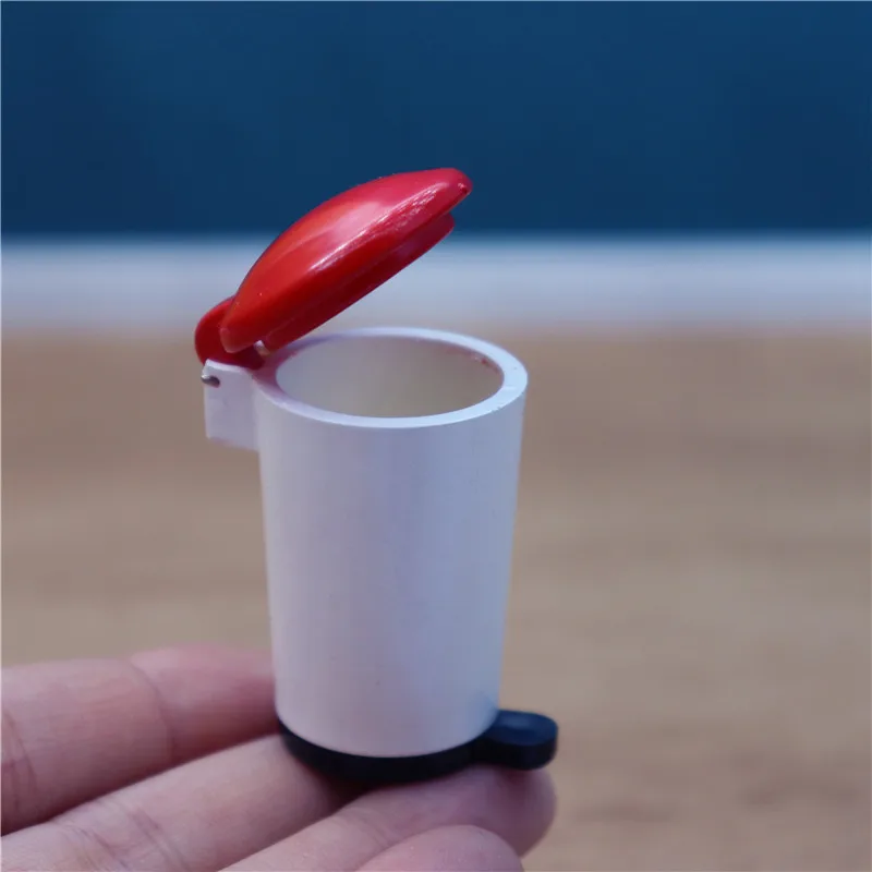 NEW 1PCS Mini Wood Trash Can 1:12 Miniature Dollhouse Pretend Toys for Blyth BJD OB11 Doll House Decoration Accessories