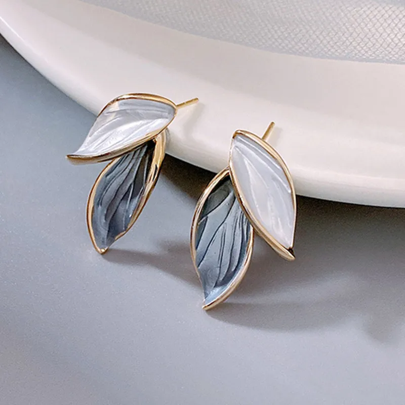 2024 New Arrival Trendy Summer Fresh Lovely Sweet Grey Leaf Dangle Earrings Blue And White Metal Leaf Earrings Women\'s Jewelry