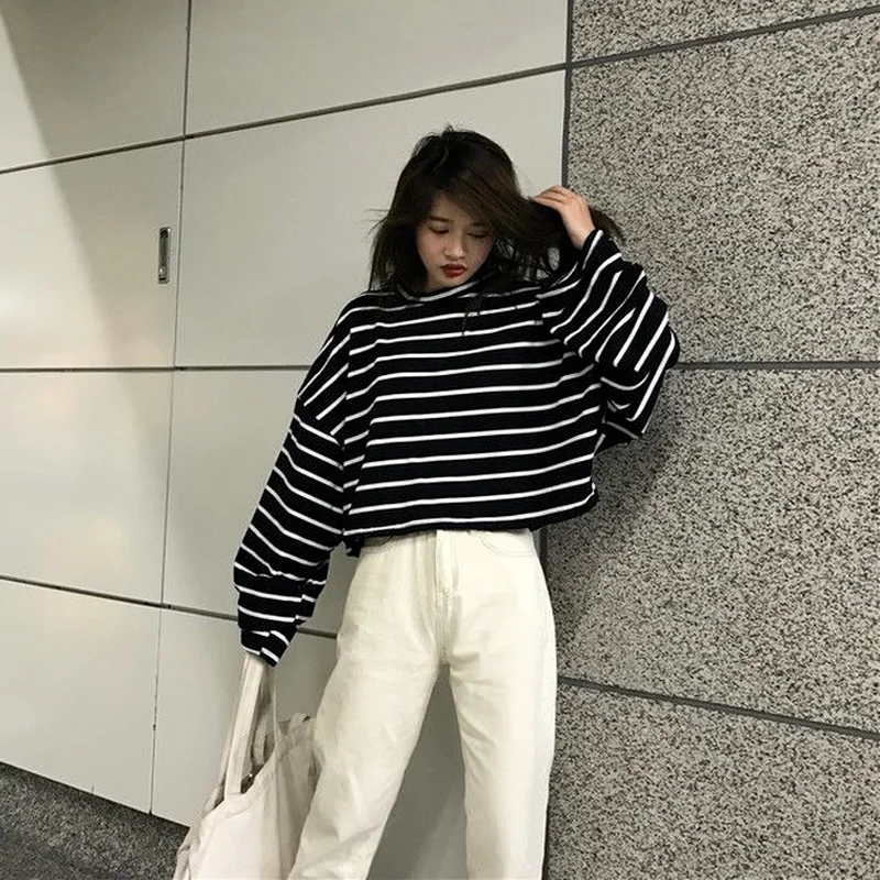 Striped Long Sleeve T-shirts Women Baggy Tshirts Mujer All-match Cropped O-neck Casual Tops Korean Style Teens Students Chic Tee