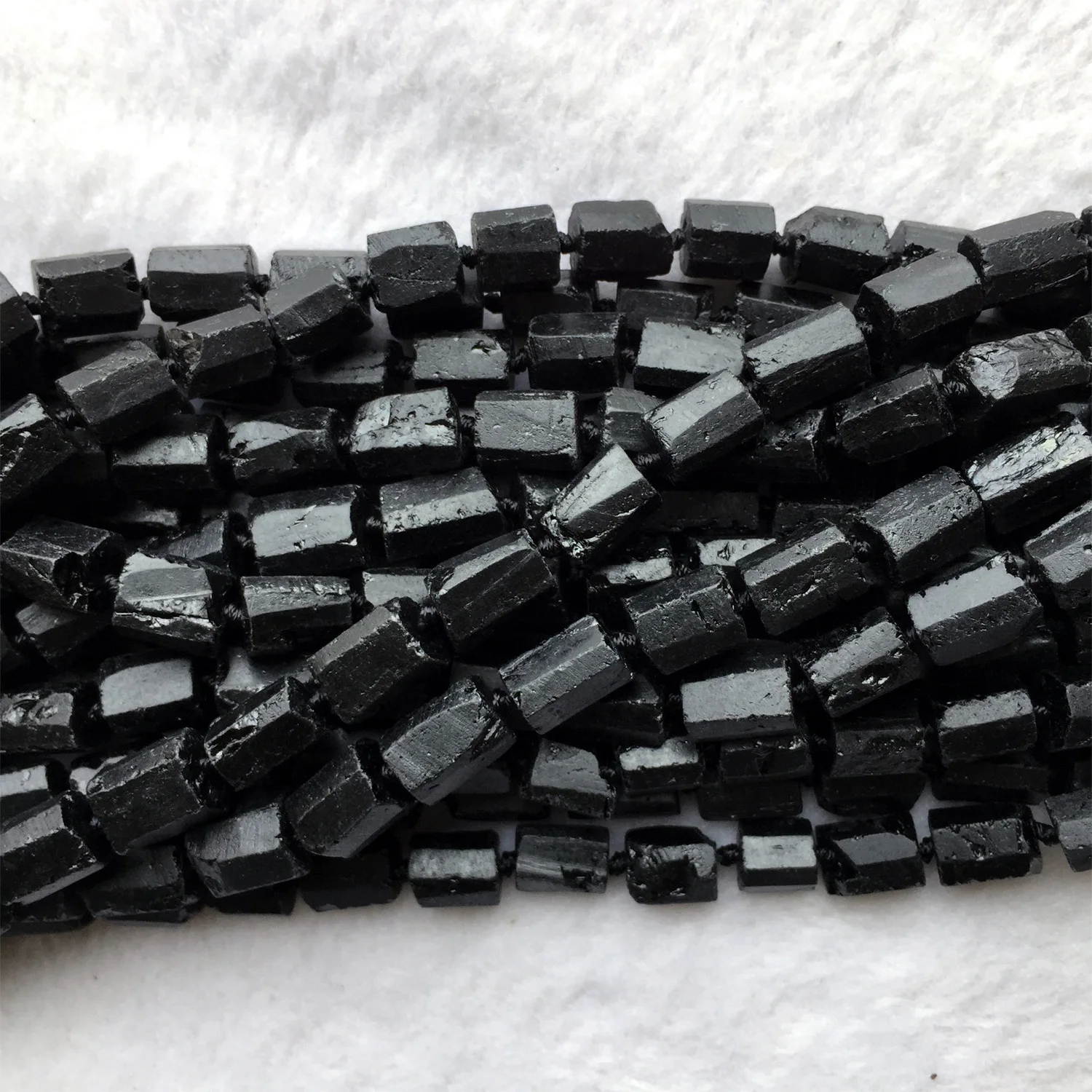 Veemake Raw Mineral Black Tourmaline DIY Necklace Bracelets Earrings Natural Crystal Nugget Loose Beads For Jewelry Making 06005