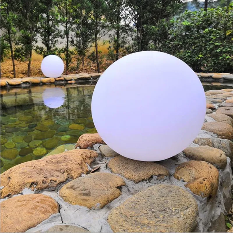 リモコン付きLEDライトボール,屋外照明器具,家の装飾,庭,芝生,パーティーに最適です。