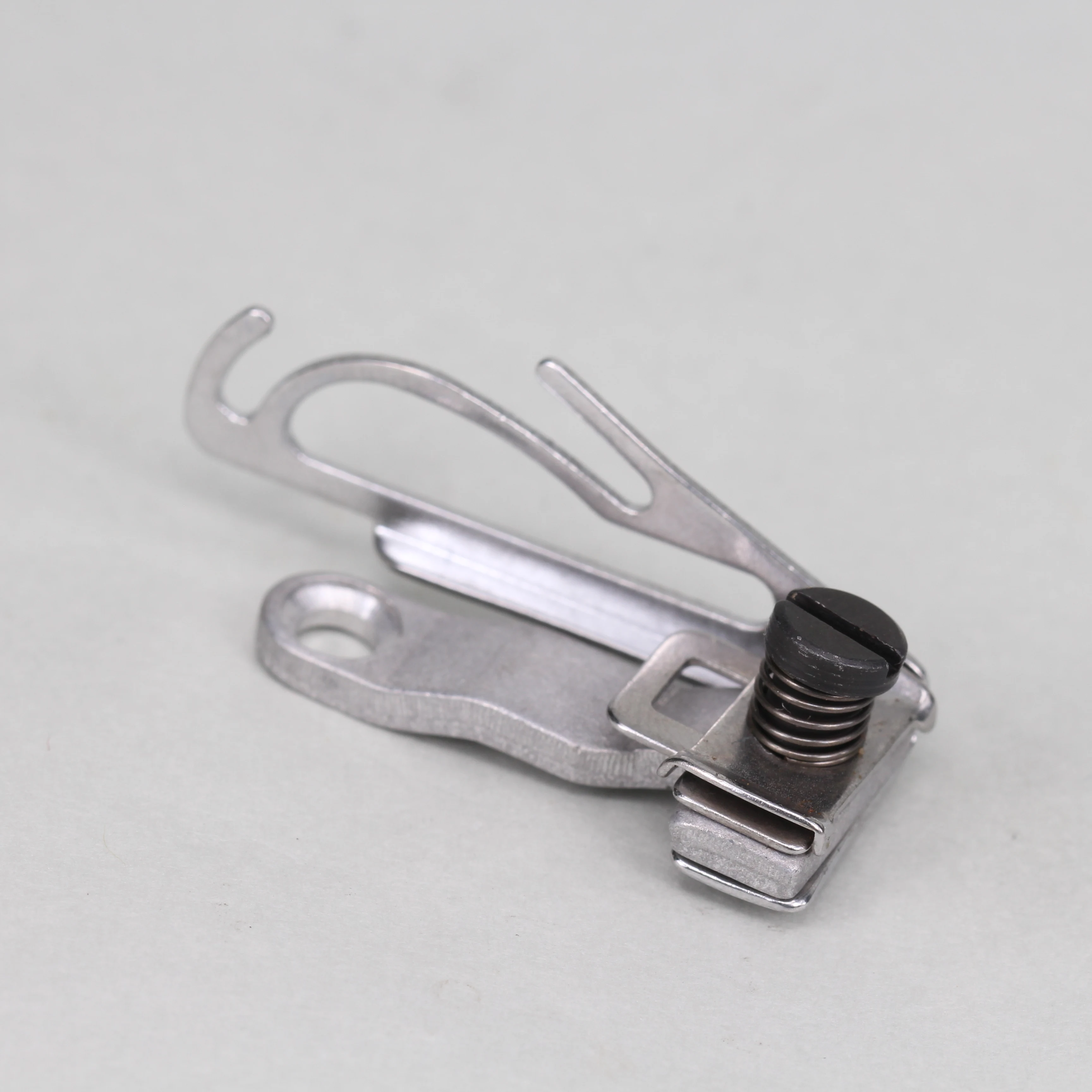 Industrial Sewing Machine Spare Parts Take Up Lever 2100071 For Yamato AZ6500 AZ8000 Needle Bar Thread Guide Set