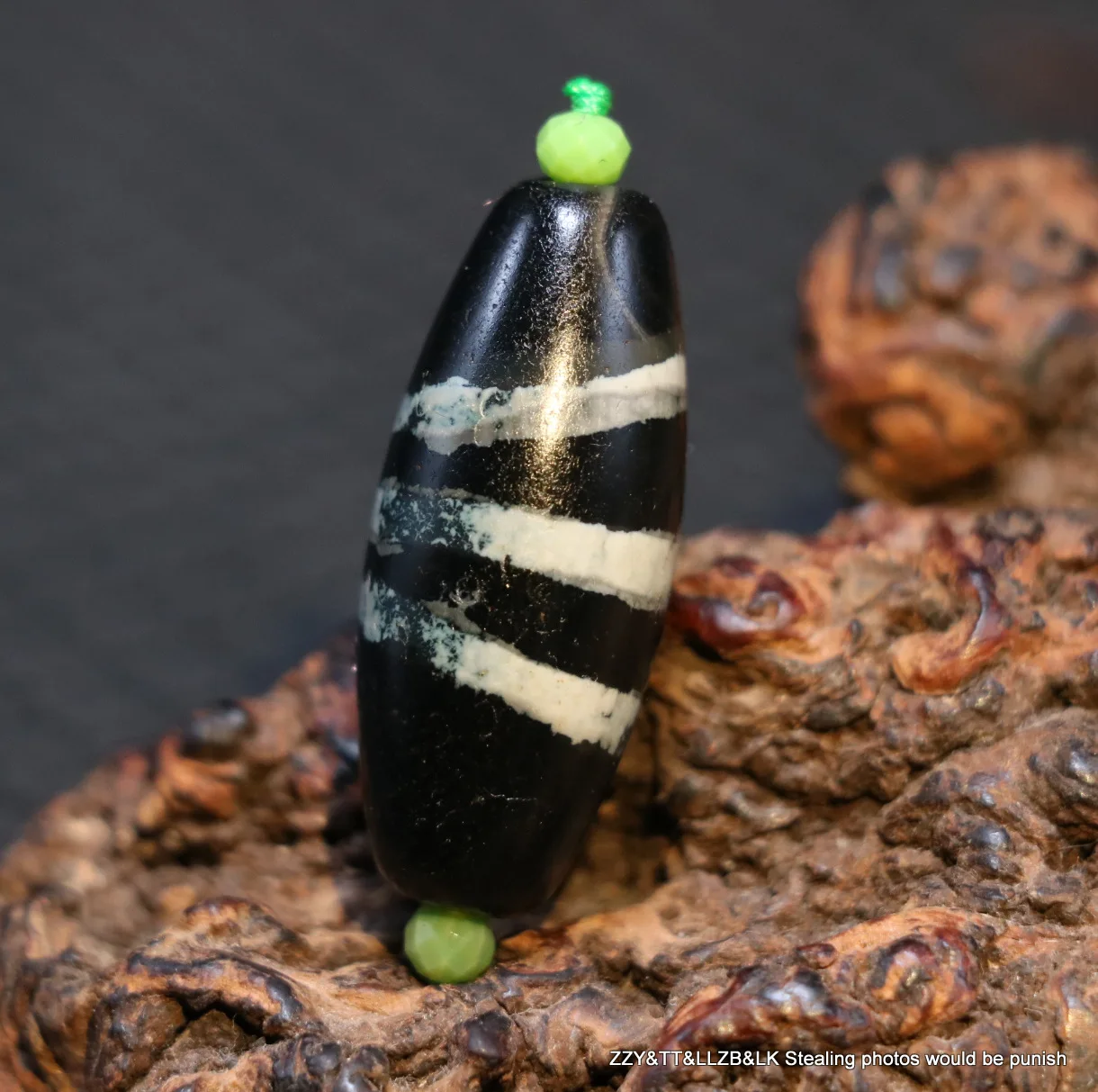 

Magic Power Tibetan Old Agate 3 Stripe Healer Medicine dZi Bead Amulet Pendant Talisman + LKbrother Sauces Top Grade A02