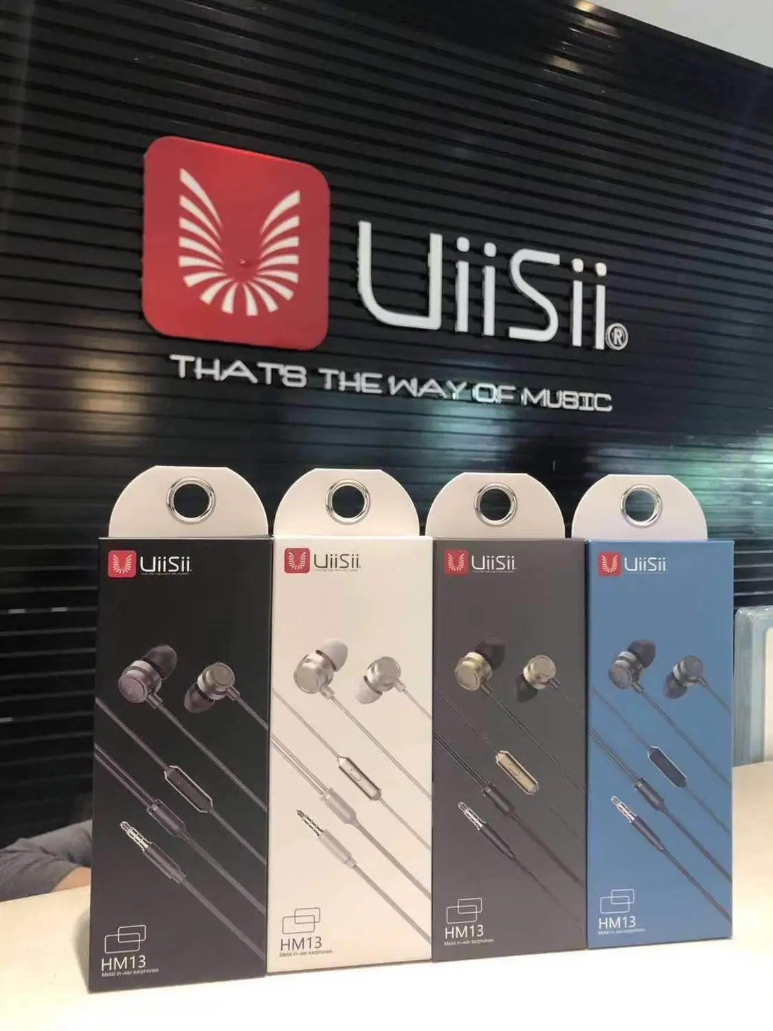 UiiSii New Wired Earphone HM13 In-Ear Dynamic Headset with Microphone 3.5mm plug For Android iOS iPhone/Samsung Phone Go pro MP3