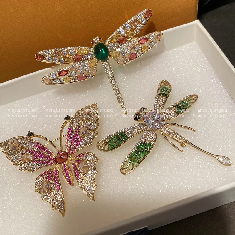 Women’s Brooches Luxury Jewelry Colorful Dragonfly Butterfly Retro Sweater Cardigan Clip Chain Brooch Fine Jewelry Drop Shipping