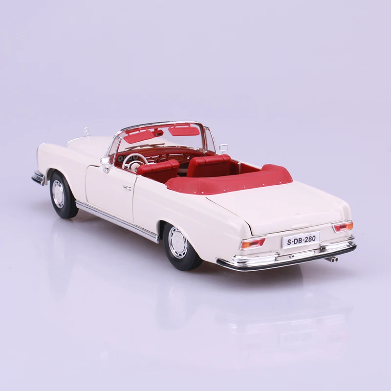 Maisto 1:18 1967 Mercedes-Benz 280SE Alloy Retro Car Model Classic Car Model Car Decoration Collection gift