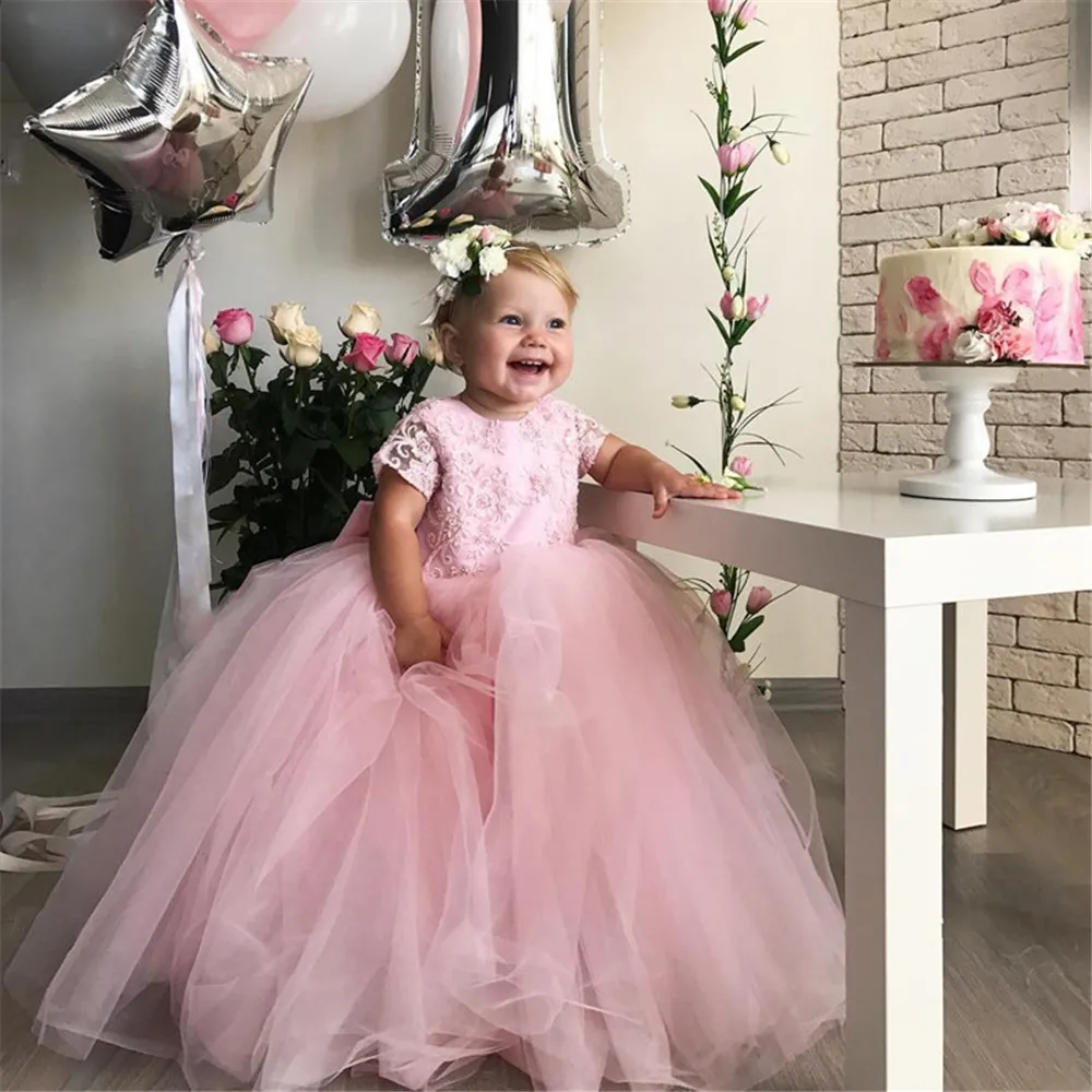 

Pink Short Sleeve Flower Girl Dresses Lace Applique Fluffy Tulle Birthday Party Gown Girls Pageant First Holy Communion Dresses