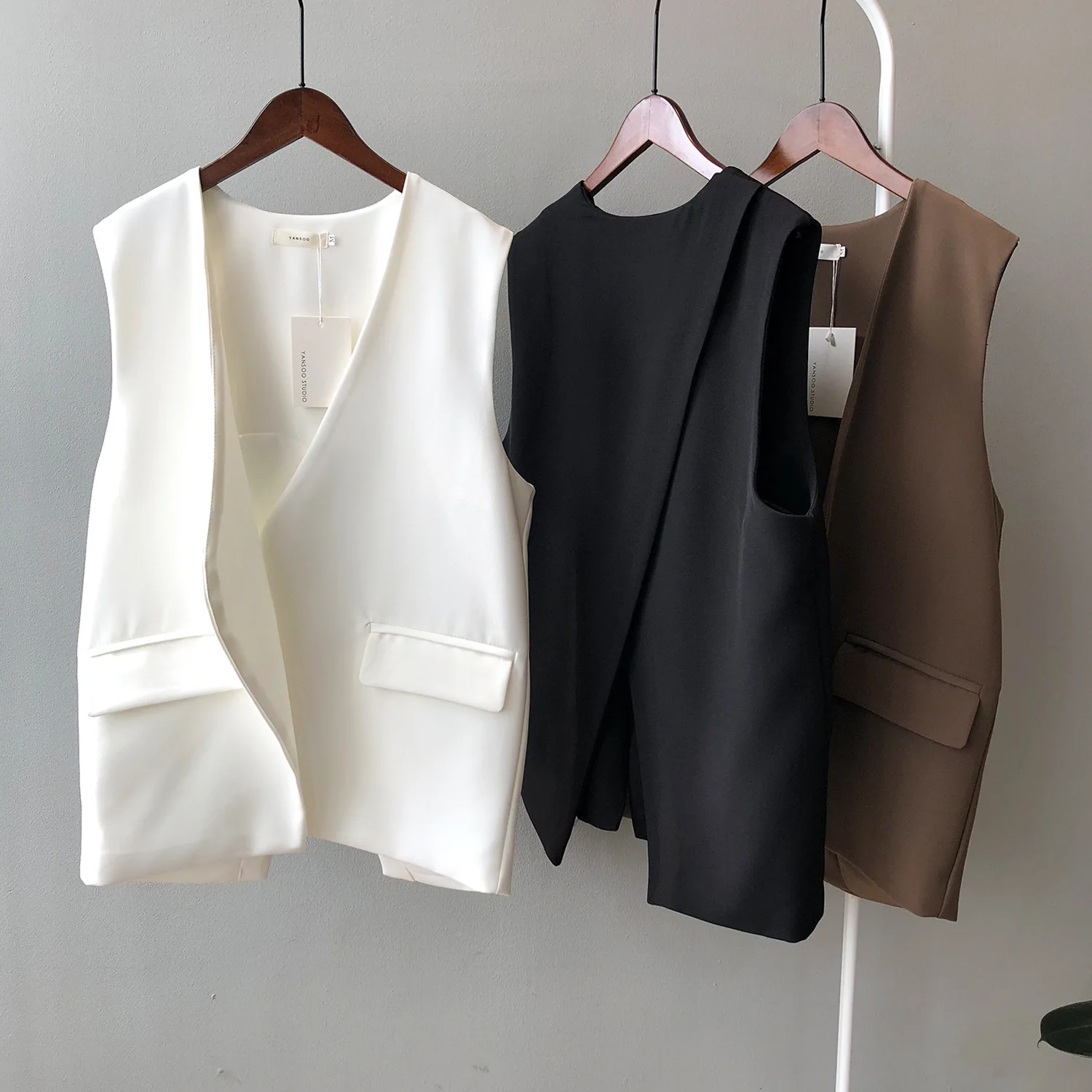 80089 Fall Women Suit Vest V-Neck Sleeveless Korean Fashion Slit Loose Elegant Solid Color All-Matching Office Ladies Waistcoat