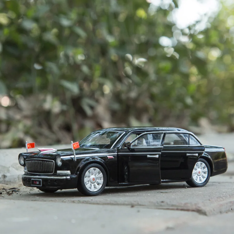 High-quality 1:32 alloy pull back 6-door Hongqi L5 car model,high-end collection decoration car model,hot-selling toys