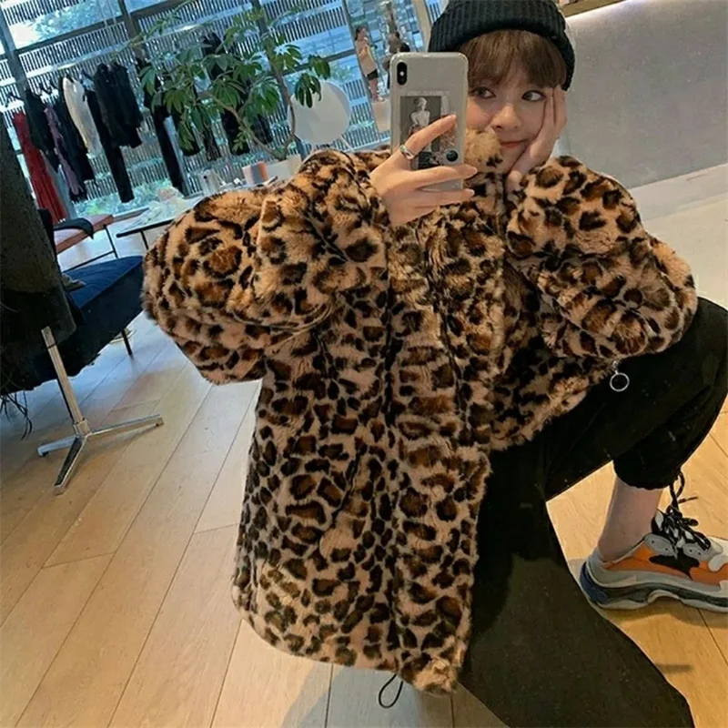 

Winter leopard coats women's Plus size thick warm Faux Fur coat new autumn loose retro plush jacket Female A603