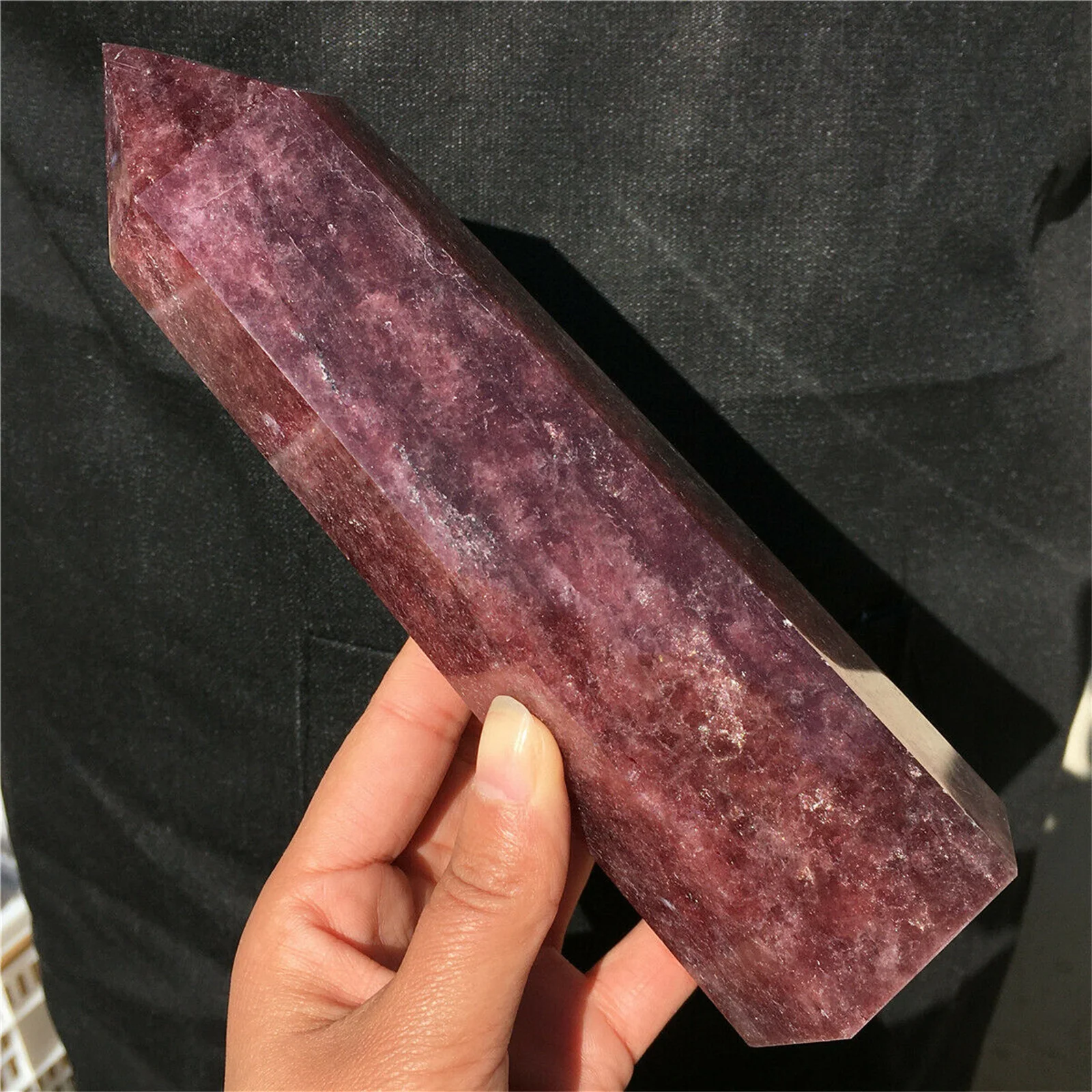 A+Natural hematite strawberry crystal obelisk wine crystal home decoration