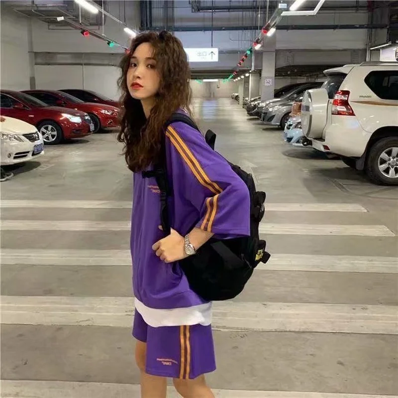 스포츠 tracksuit 남자 2 2 조각 세트 짧은 소매 t-셔츠 + 반바지 패션 캐주얼 스포츠 조깅 복 남성 여름 복장 세트