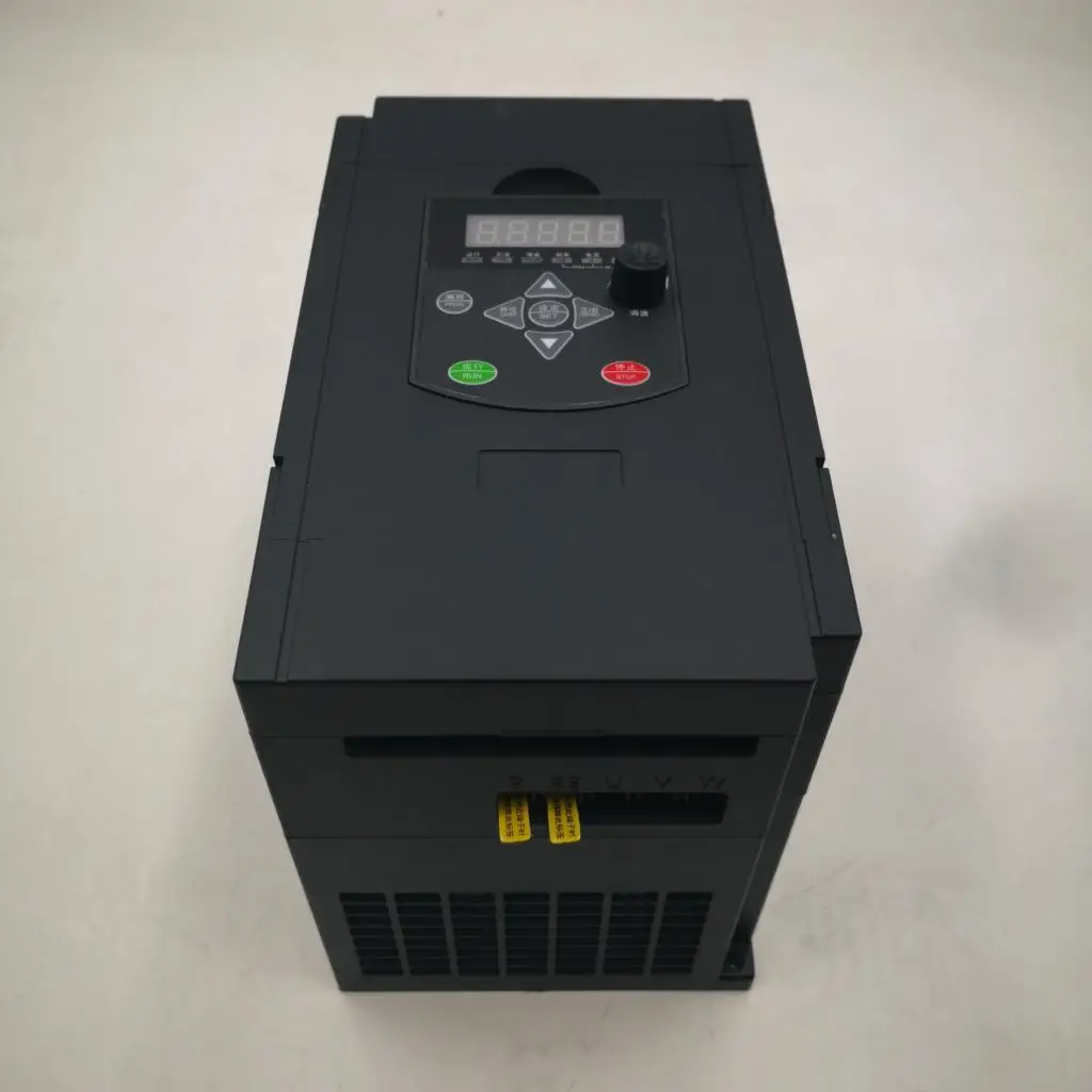 

Angisy VFD AC 380V 1.5kW/2.2KW/4KW/5.5KW/7.5KW Variable Frequency Drive 3-Phase Speed Controller Inverter Motor L700