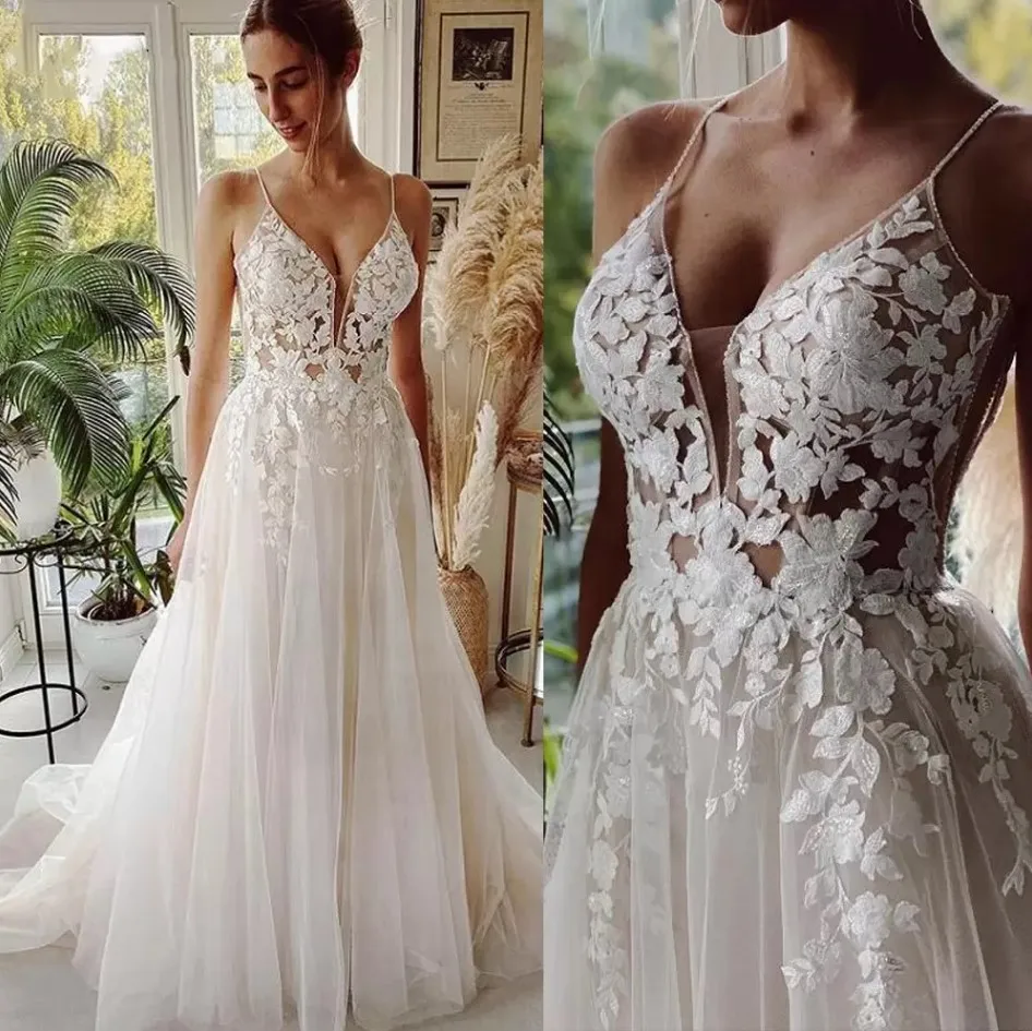 

11610#Lace Applique V-Neck Sweep Train Open Back A-Line Spaghetti Straps Sleeveless Wedding Dress Wedding Gown Bridal Gown