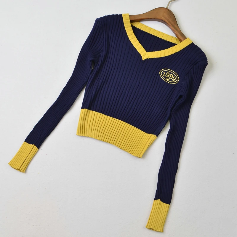 Camisetas Short T Shirt Women Embroidery Thin Knitted Tee Shirt 2022 Spring Womens Clothes T Shirts V-Neck Slim Long Sleeve Top