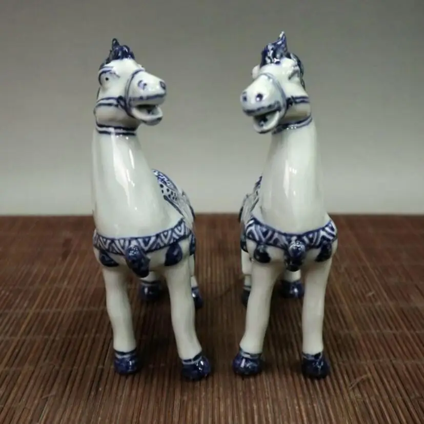 China Blue and white ceramic horse crafts statue A pair