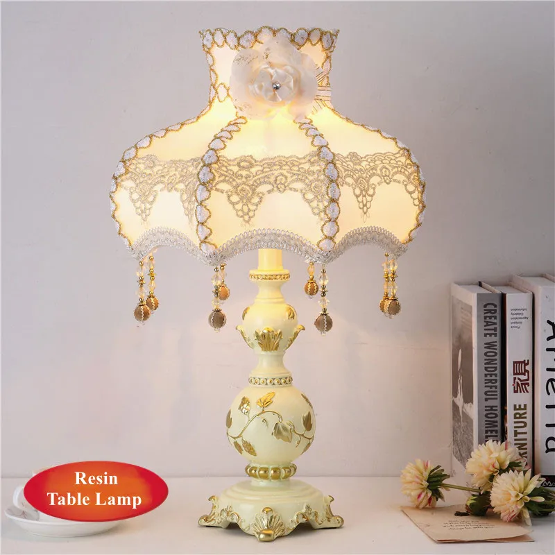 Lampu Meja Resin Renda Istana Klasik Vintage Eropa Lampu E27 LED Hangat Romantis untuk Samping Tempat Tidur & Serambi & Studio & Ruang Pernikahan AS021