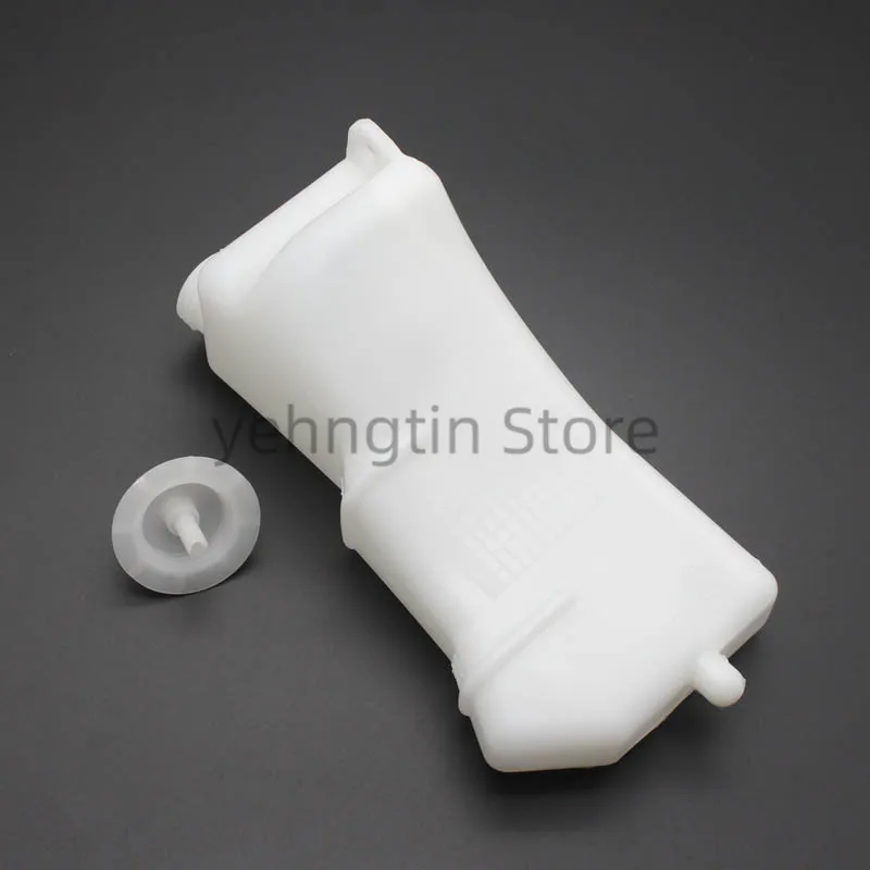 Car Accessories Radiator Coolant Reservoir Water Tank Bottle OEM 19101-PWA-J00 19101PWAJ00 Fits for Honda Fit/Jazz 2005-2008