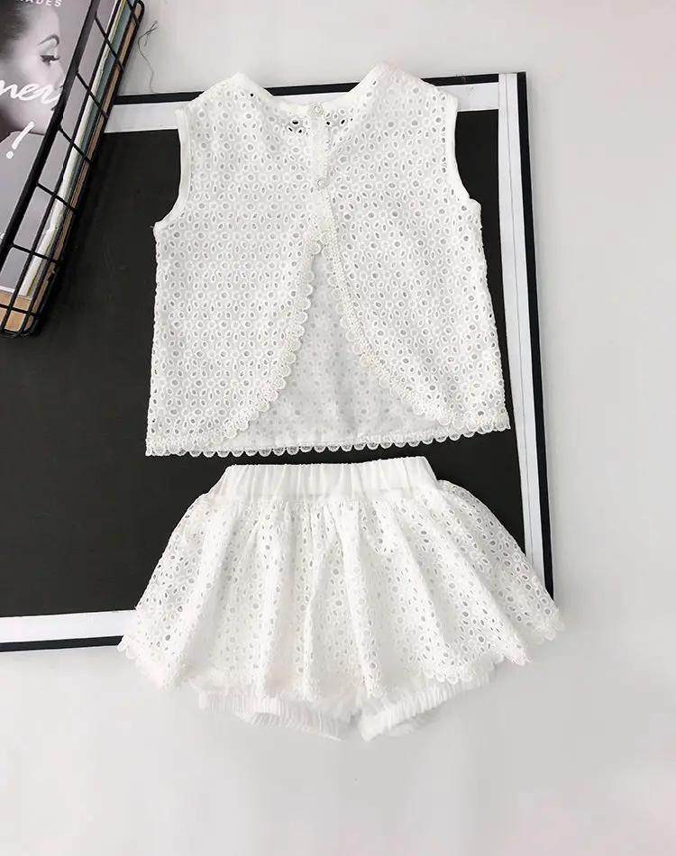 Kids Girl Clothes Set Summer Children's Hollow Lace Clothing Suit 2022 New Girl Baby Design Sense Halter Vest Shorts 2-piece Set