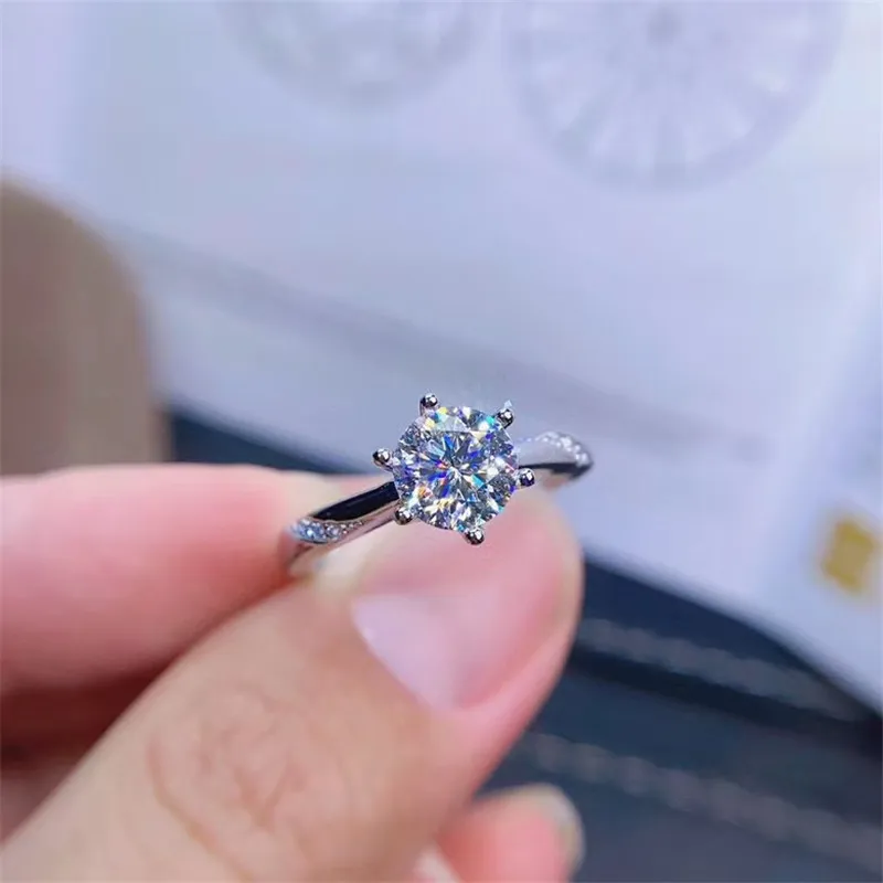 

Jewelry Fashion Moissanite Silver Ring for Wedding 1ct Real Moissanite 925 Silver Ring Birthday Gift for Girlfriend