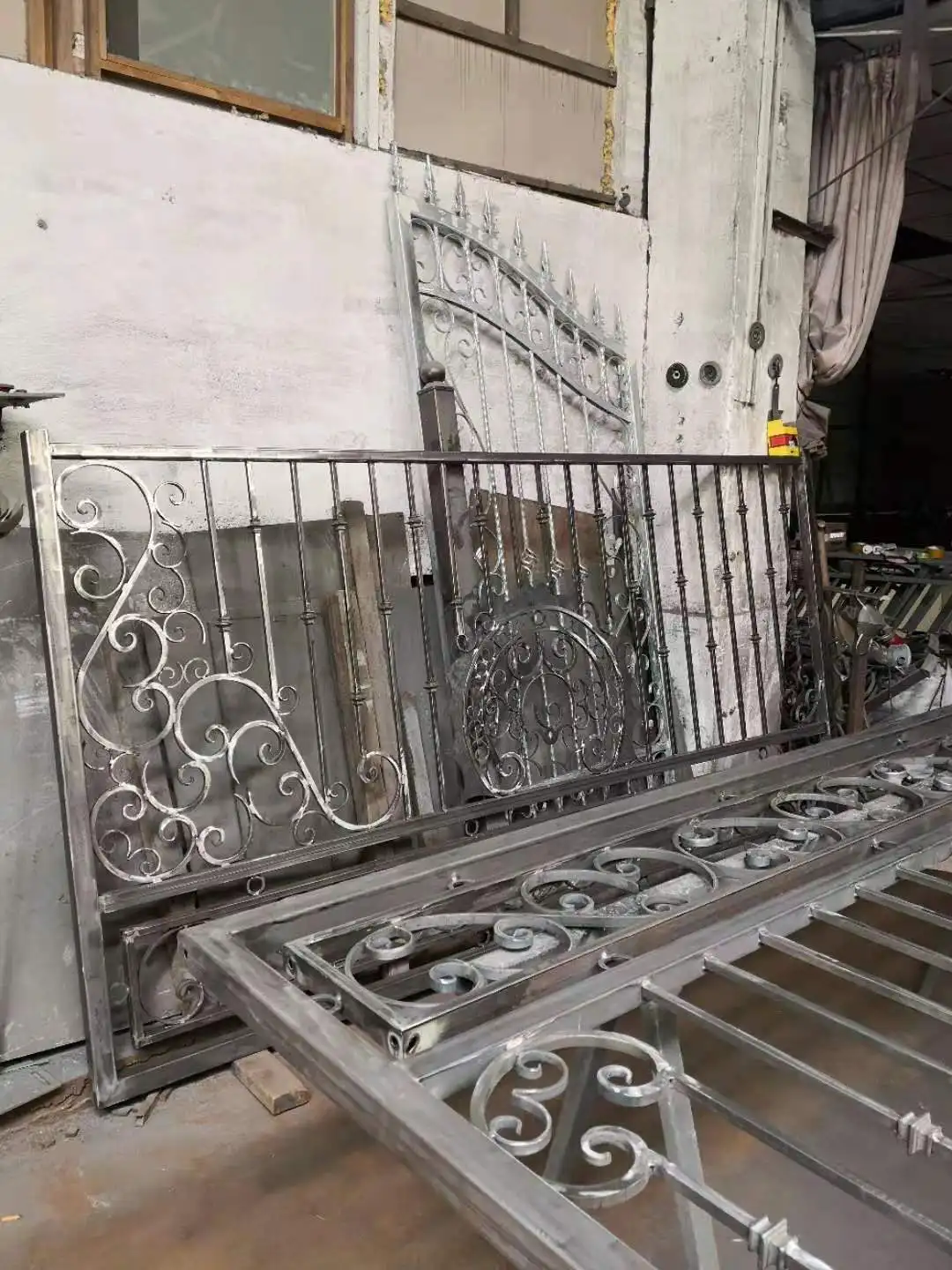 

Hench Iron Gate For Sale USA Market