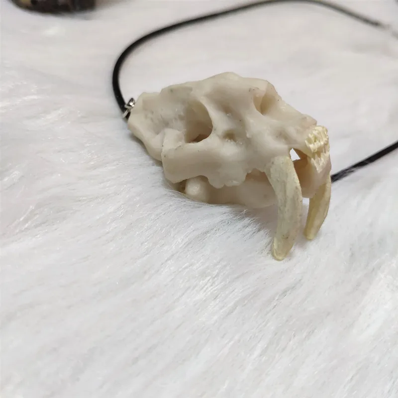 Saber Tooth Tiger necklace Resin 3D skull pendant fashion Jurassic Party jewelry Fashion men Women gifts 2020 new girl