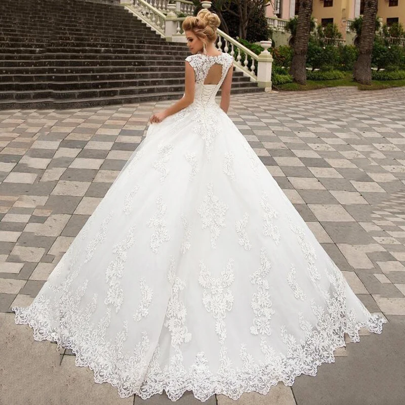 Gaun Pesta Mewah Gaun Pengantin Putih dengan Renda Applique V-neck Tulle Renda Dipesan Lebih Dahulu Gaun Pengantin Robe De Mariee