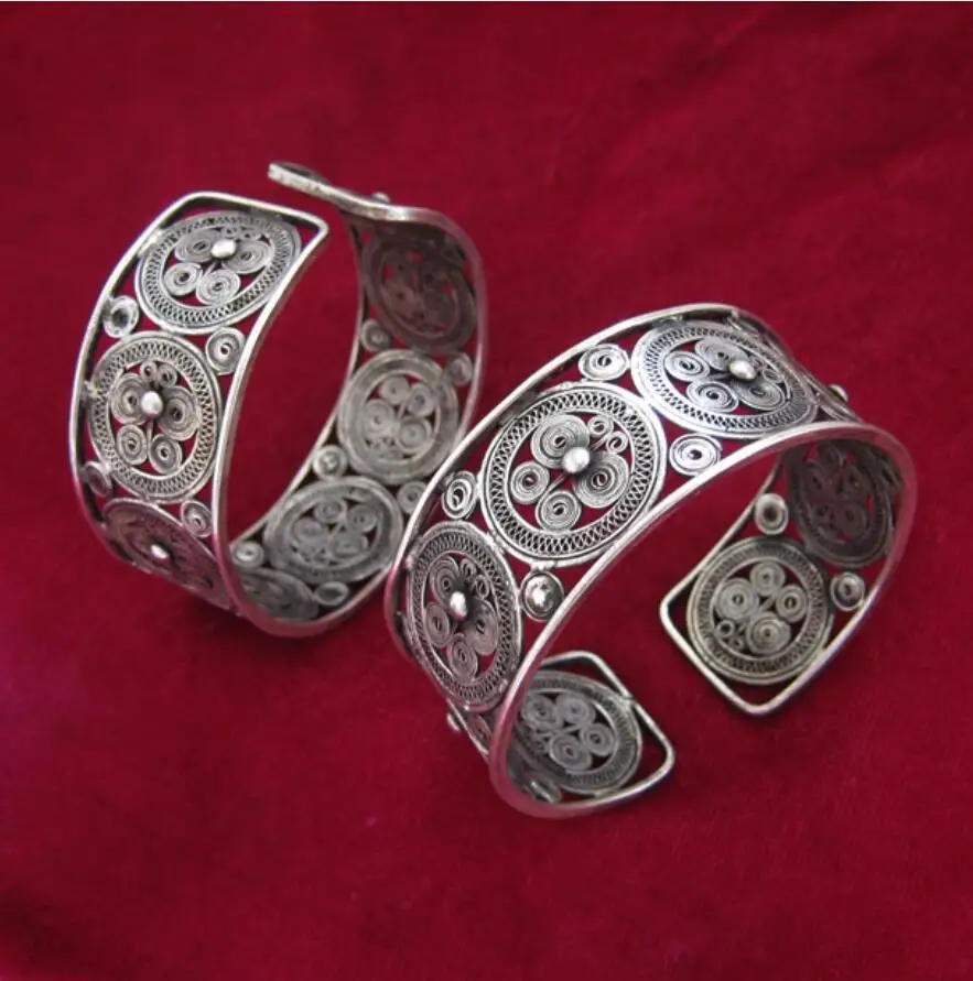 Handmade Miao silver bracelet bracelet traditional pinch fillet butterfly drum bracelet