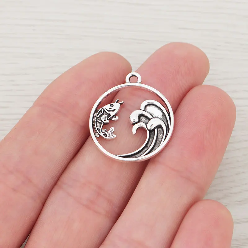 10 x Tibetan Silver Ocean Wave with Fish Round Charms Pendants for DIY Necklace Bracelet Jewelry Making Finding Accessories 22mm