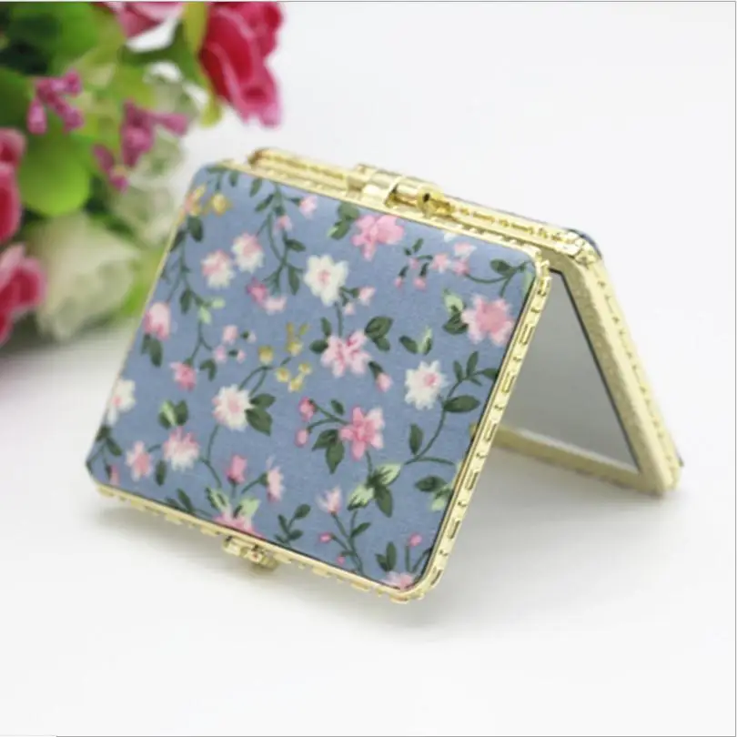 1pc zufällige farbe Tragbare Mini Vintage Spiegel Kompakte Tasche Floral Zwei-seite Klapp Make-Up Spiegel Kosmetische Werkzeug t0317