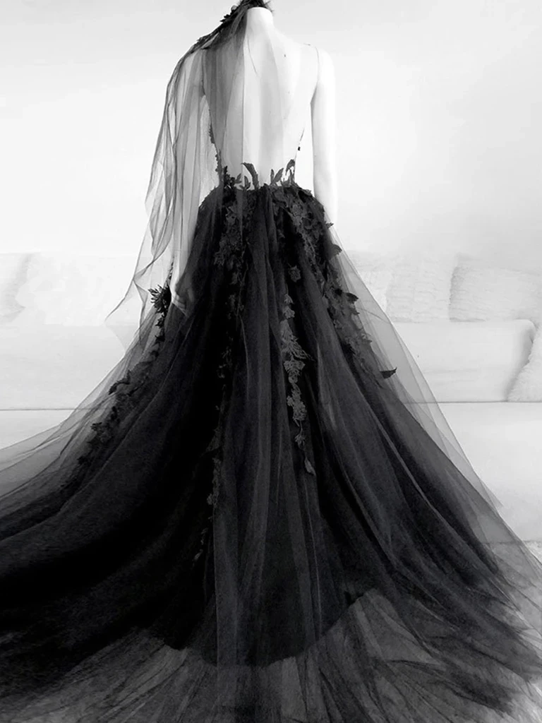 Gothic Black Wedding Dresses Sexy Backless High Side Split A-line Bridal Dress Lace Wedding Gowns Without Veil Customized