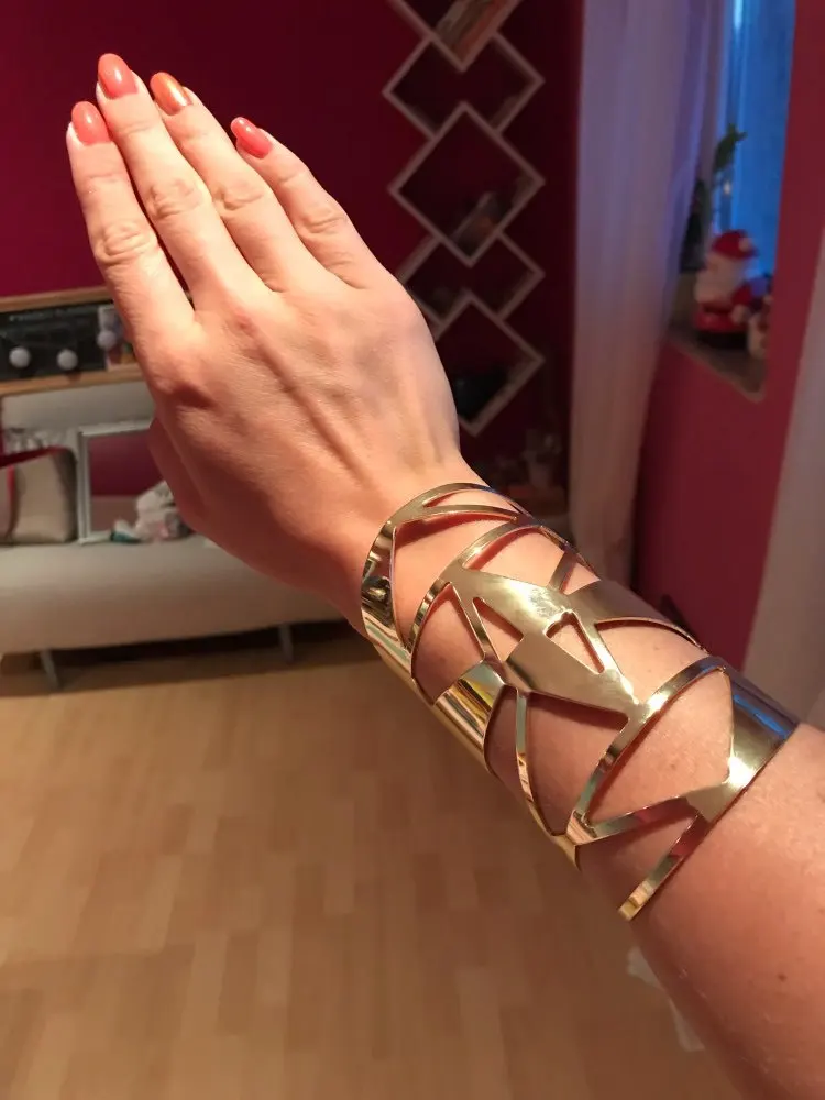Wrist Bracelet Hollow Metal Bracelet Open Bracelet Arm Ring Female Trend Jewelry Bangles for Women Party Accessories Wholesale