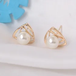 New Women Pearl Stud Earrings Gold Color Small Earrings Imitation Pearl Earrings for Girls Korean Fashion Tiny Earrings