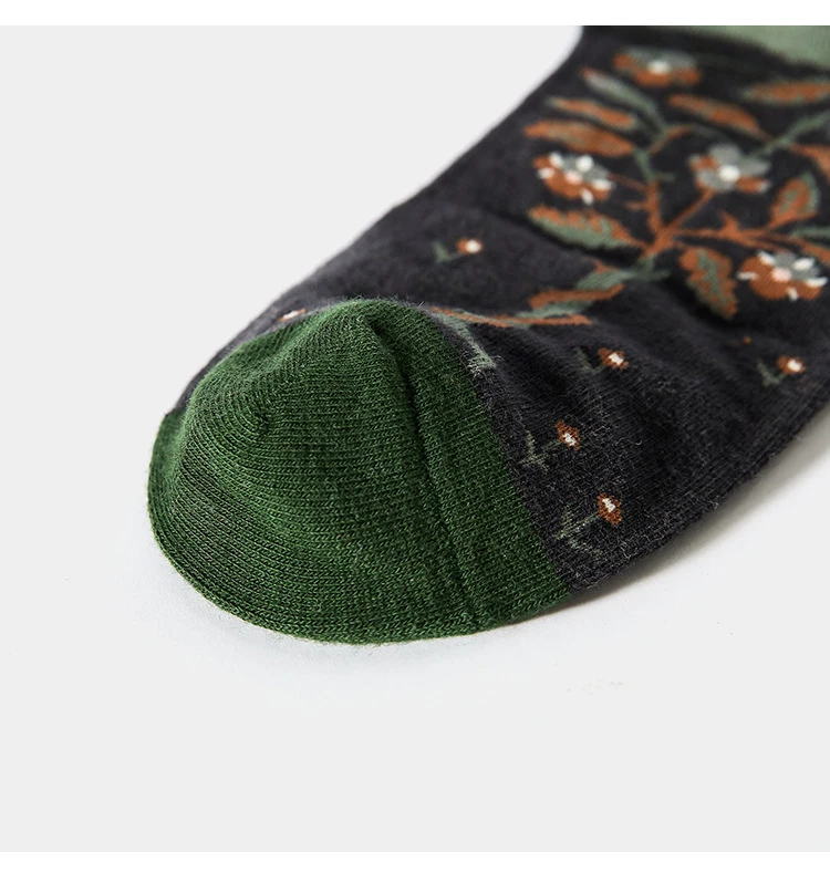 2022 New Spring Sock Vintage Flower Print Colorful Knitted Socks Women Green Harajuku Socks Women Hip Pop Style Cool Socks